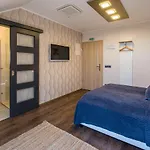 Vitis Kuria 7171 Hotel *