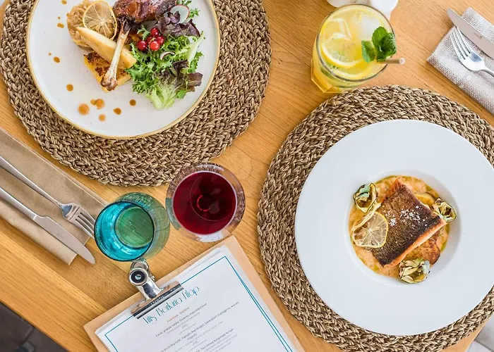 Vitis Kúria 7171 Szálloda Balatonrendes