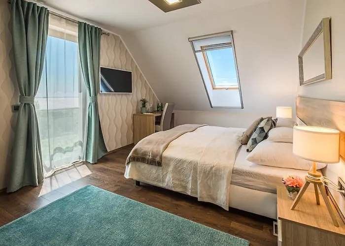 Vitis Kuria 7171 Otel