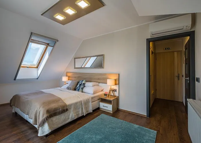 Otel Vitis Kuria 7171 Balatonrendes